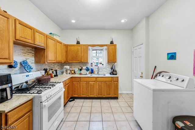 30 N 11Th St, Newark City, NJ 07107