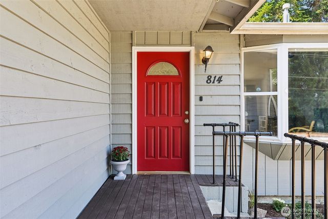 814 S Davies Road, Lake Stevens, WA 98258