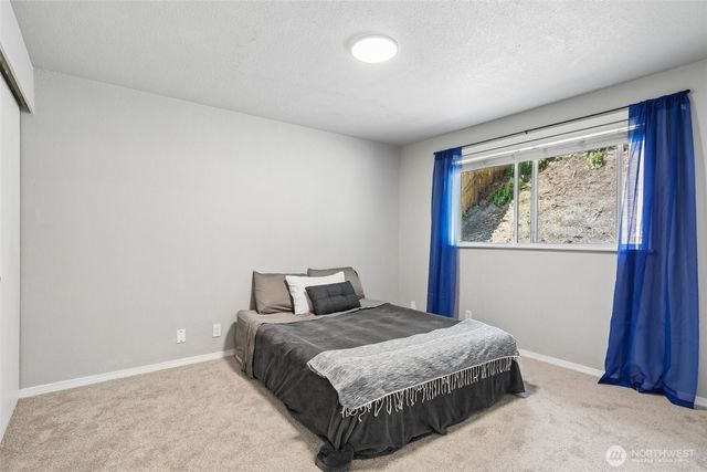 814 S Davies Road, Lake Stevens, WA 98258
