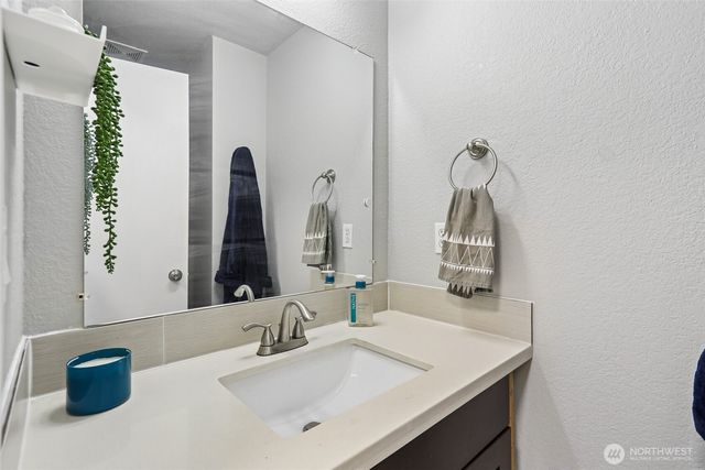 814 S Davies Road, Lake Stevens, WA 98258