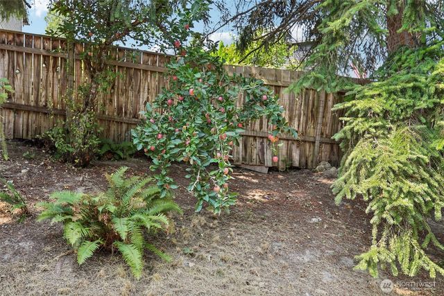 814 S Davies Road, Lake Stevens, WA 98258