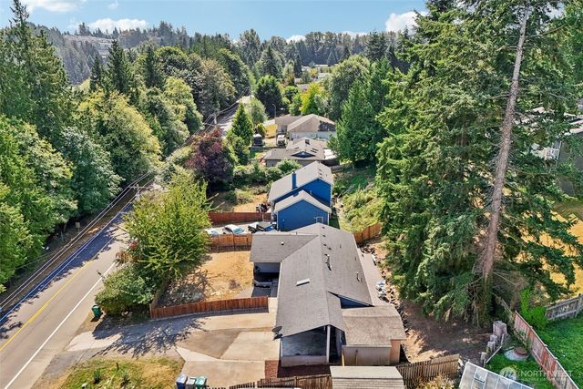 814 S Davies Road, Lake Stevens, WA 98258