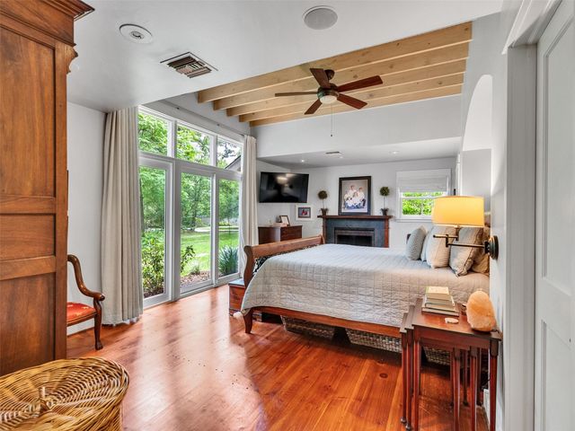 8202 Burkhart, Houston, TX 77055