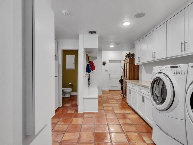 8202 Burkhart, Houston, TX 77055