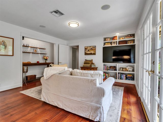 8202 Burkhart, Houston, TX 77055