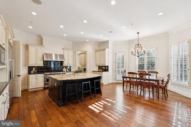 10700 BURBANK DR, Potomac, MD 20854