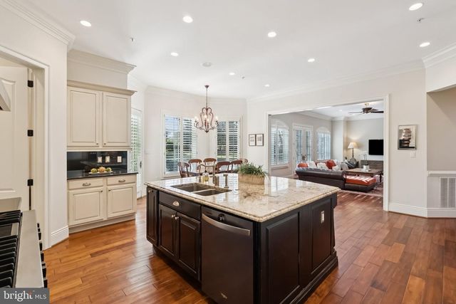 10700 BURBANK DR, Potomac, MD 20854