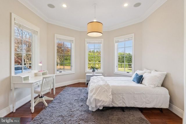 10700 BURBANK DR, Potomac, MD 20854