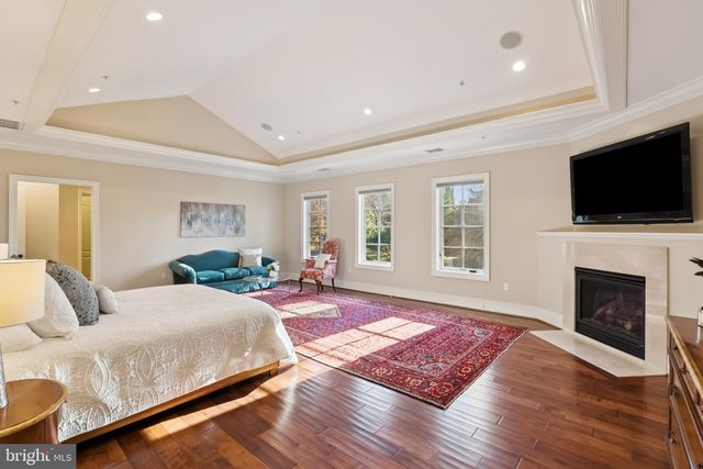 10700 BURBANK DR, Potomac, MD 20854