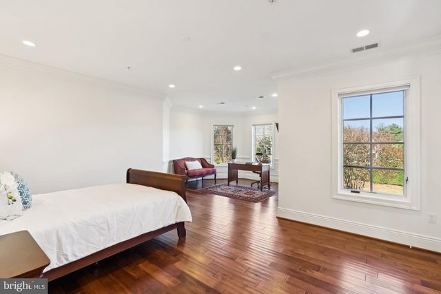 10700 BURBANK DR, Potomac, MD 20854