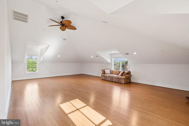 10700 BURBANK DR, Potomac, MD 20854