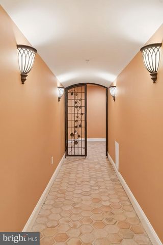 10700 BURBANK DR, Potomac, MD 20854