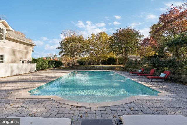 10700 BURBANK DR, Potomac, MD 20854