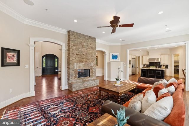 10700 BURBANK DR, Potomac, MD 20854