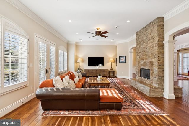 10700 BURBANK DR, Potomac, MD 20854