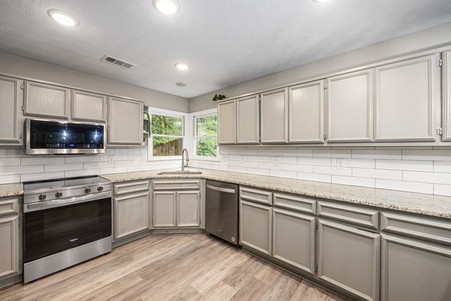 53 Lee Road 0518, Phenix City, AL 36870