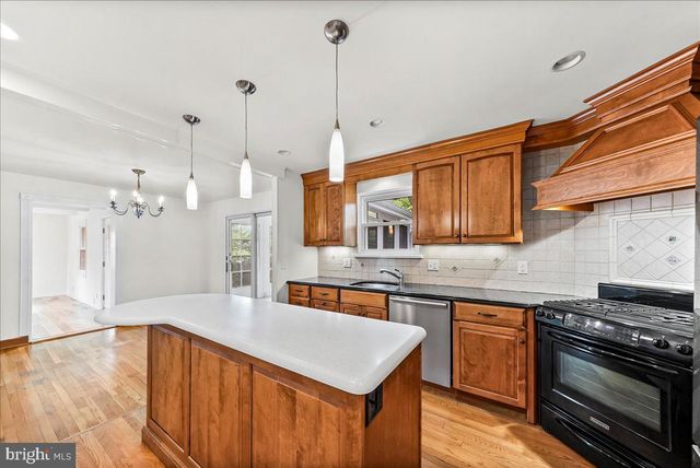 5 CROWN CT, Wilmington, DE 19810