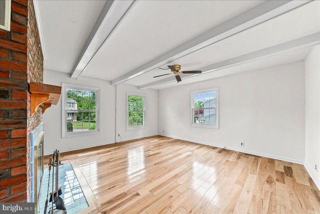 5 CROWN CT, Wilmington, DE 19810
