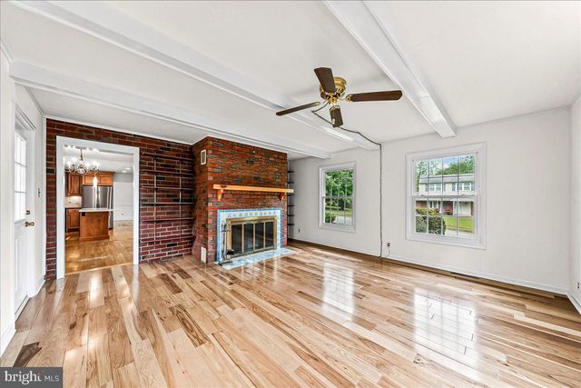 5 CROWN CT, Wilmington, DE 19810