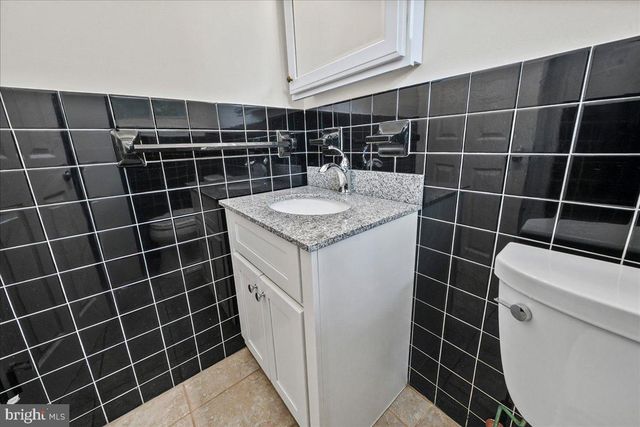 5 CROWN CT, Wilmington, DE 19810