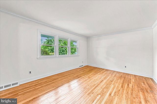 5 CROWN CT, Wilmington, DE 19810