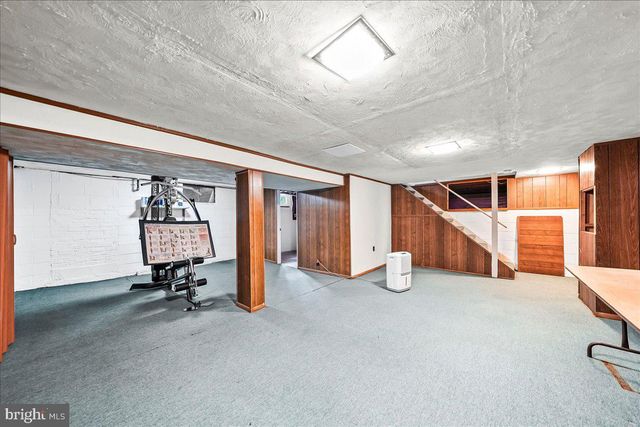 5 CROWN CT, Wilmington, DE 19810