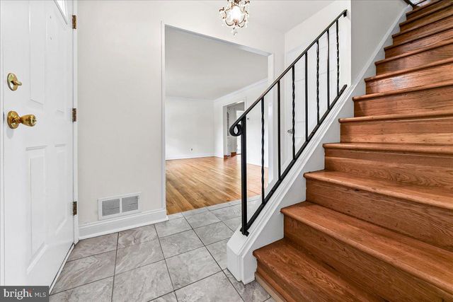 5 CROWN CT, Wilmington, DE 19810
