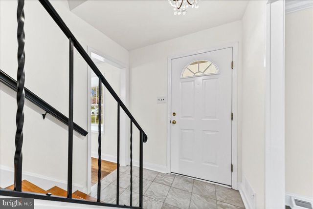 5 CROWN CT, Wilmington, DE 19810