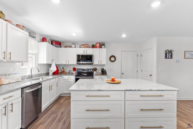 421 Resting Fawn Pl, Macon, GA 31216