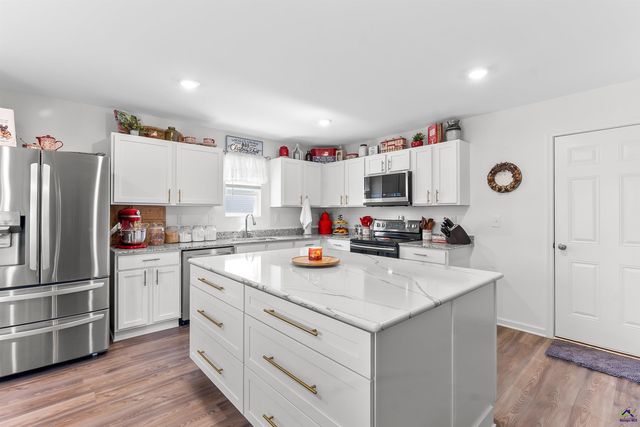 421 Resting Fawn Pl, Macon, GA 31216
