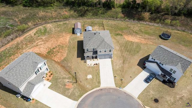 421 Resting Fawn Pl, Macon, GA 31216