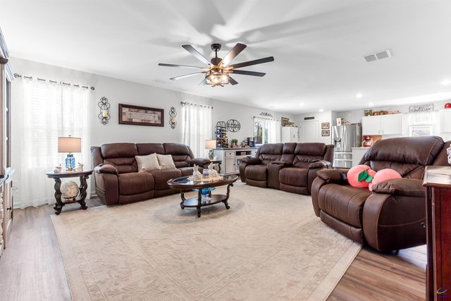 421 Resting Fawn Pl, Macon, GA 31216