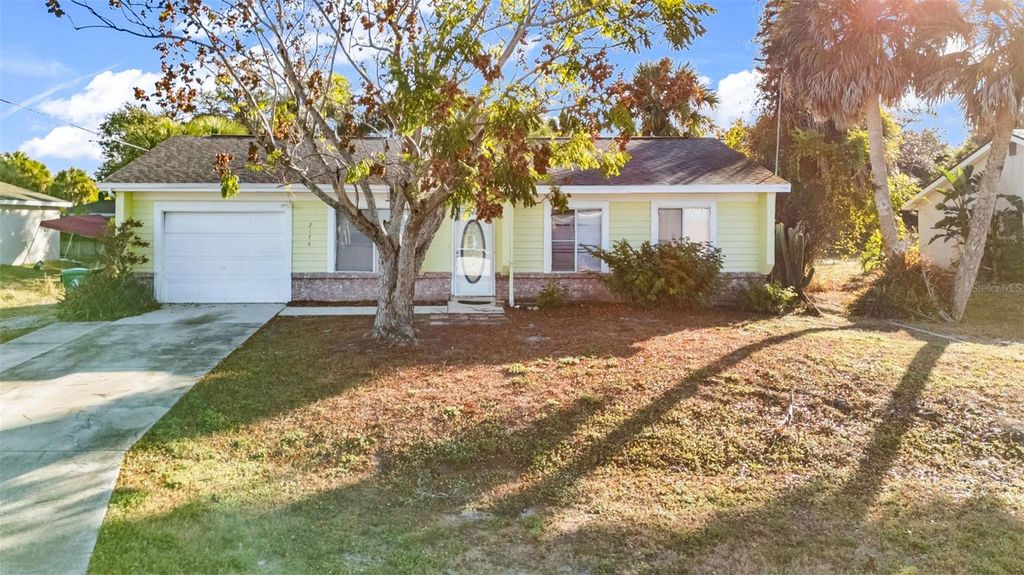 2174 TAUNT STREET, Port Charlotte, FL 33948