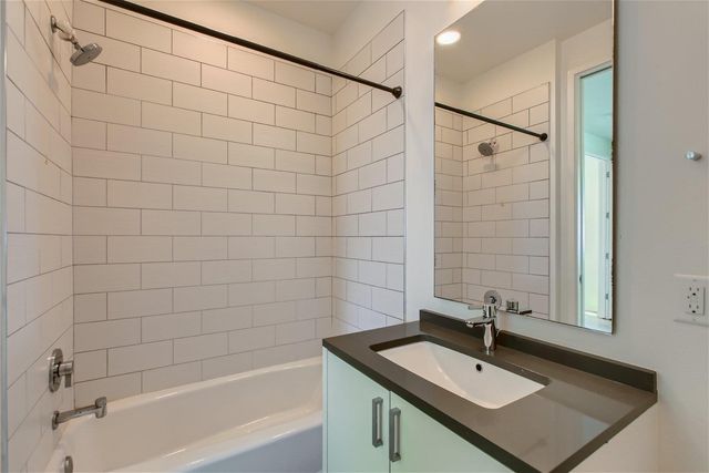 707 Cardinal LN L2, Austin, TX 78704