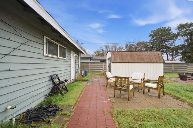 357 Cottonwood Dr, Richland, WA 99352