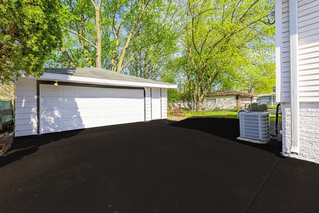16544 Marshfield Avenue S, Markham, IL 60428