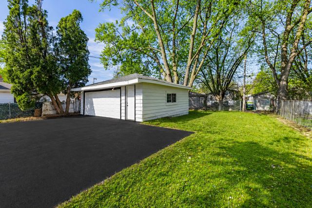 16544 Marshfield Avenue S, Markham, IL 60428