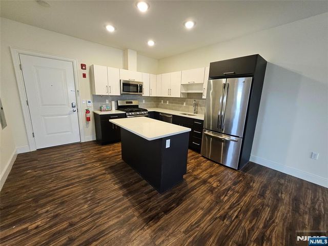 113 Union Street 301, Palisades Park, NJ 07650