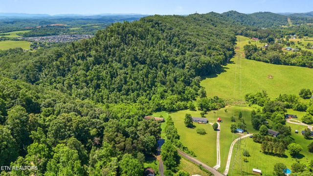 3917 Shipe Rd, Corryton, TN 37721
