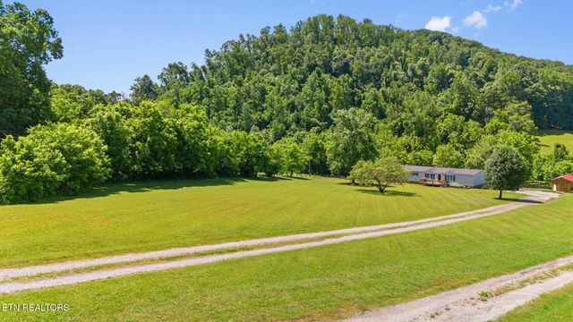 3917 Shipe Rd, Corryton, TN 37721