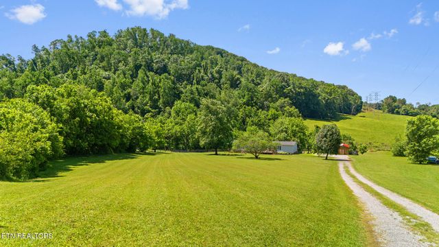 3917 Shipe Rd, Corryton, TN 37721