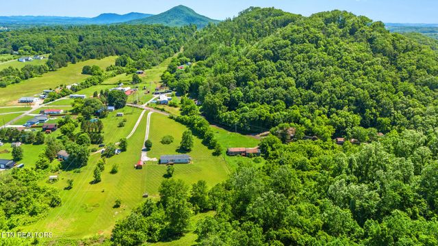 3917 Shipe Rd, Corryton, TN 37721