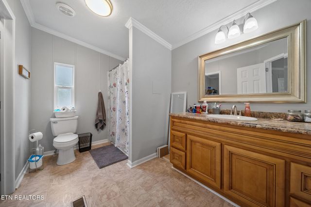 3917 Shipe Rd, Corryton, TN 37721