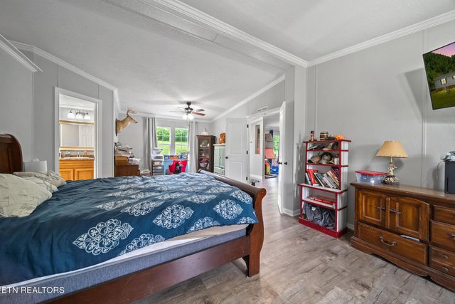3917 Shipe Rd, Corryton, TN 37721