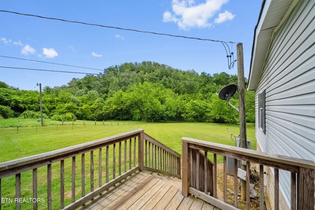 3917 Shipe Rd, Corryton, TN 37721