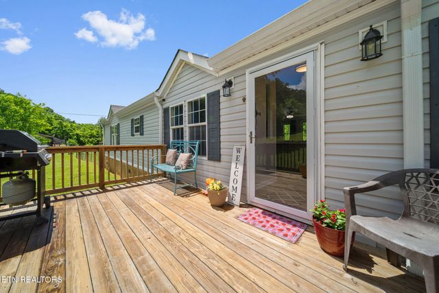 3917 Shipe Rd, Corryton, TN 37721