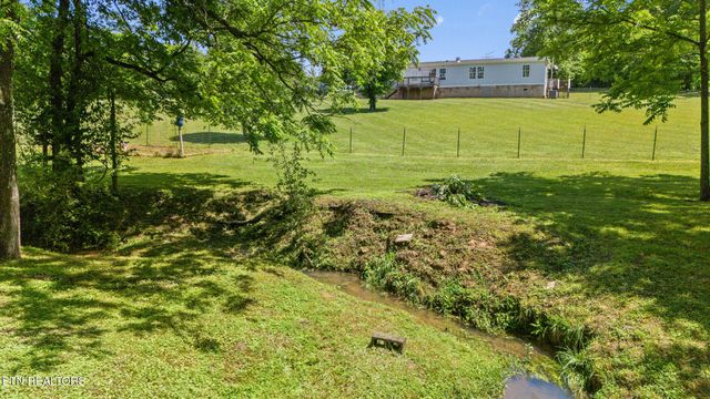 3917 Shipe Rd, Corryton, TN 37721