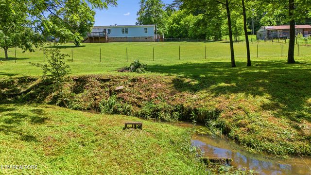 3917 Shipe Rd, Corryton, TN 37721