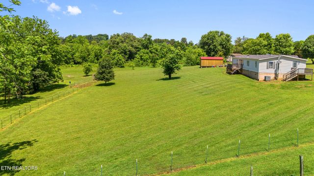 3917 Shipe Rd, Corryton, TN 37721