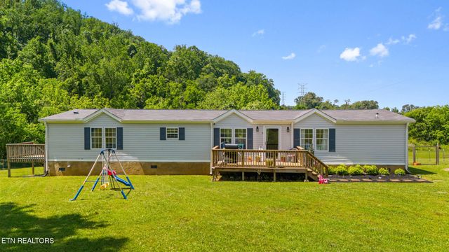3917 Shipe Rd, Corryton, TN 37721